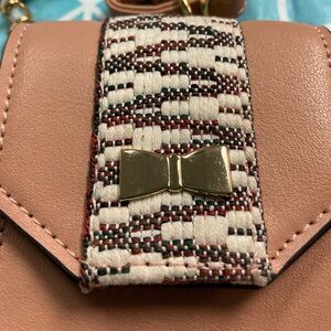 💛TODAY***$13***NWOT Olivia & Kate New York travel bag, cell phone plus.